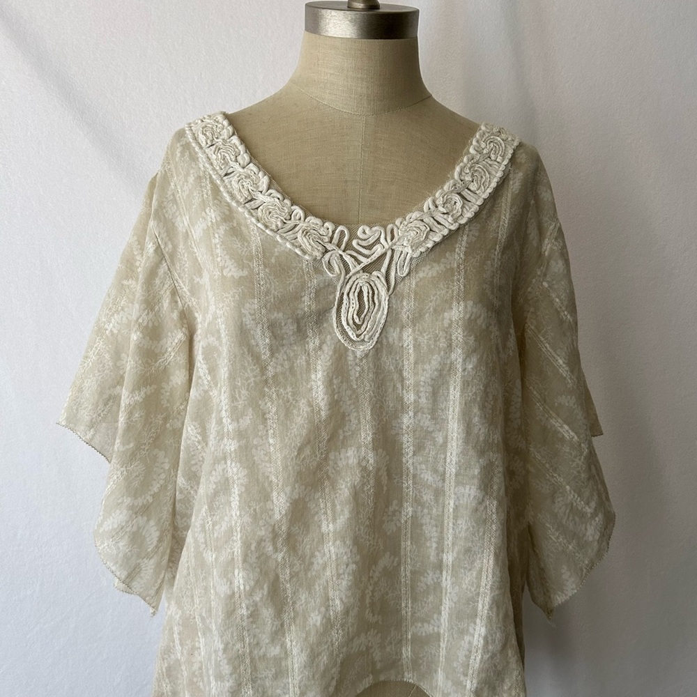 Elegant Cream Women's Top with Embroidered Neckline HD in Paris Anthropologie